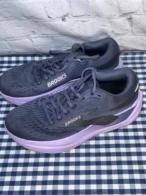 Brooks Ghost  Max 3 Athletic Running Shoes Women’s Size 9